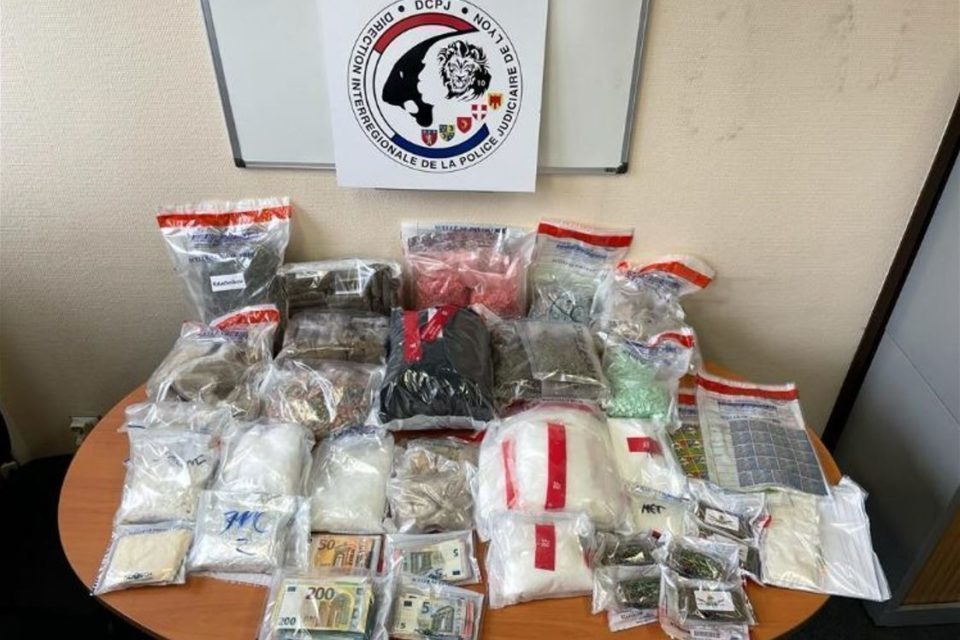 暗网上的加密货币的使用:毒品、毒品和更多毒品